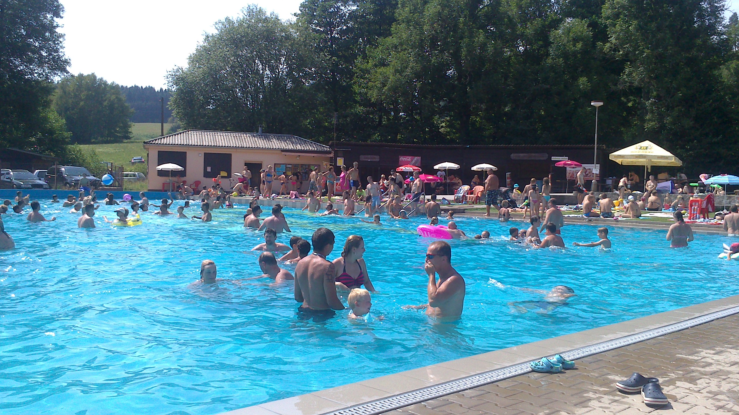 Schwimmbad des Campingplatzes Pecka - Schwimmbad