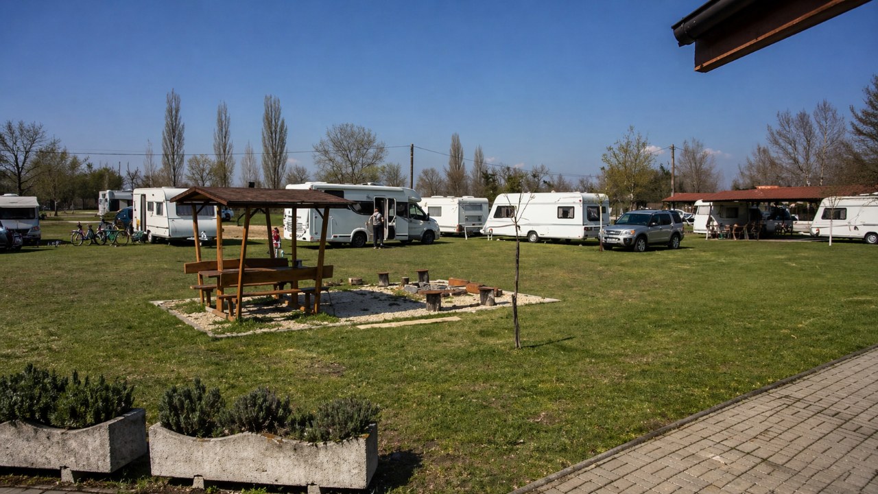Chatová osada Vincov les - 10. místo camping