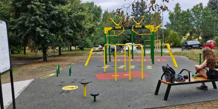 Workout hřiště - Plzeň Bolevec Manetínská ulice