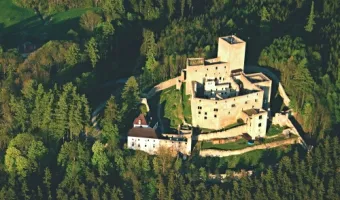 Hrad Landštejn - Penzion a restaurace Landštejnský dvůr Česká Kanada