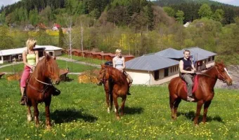 Koupaliště a kemp Pecka  na Velikonoce