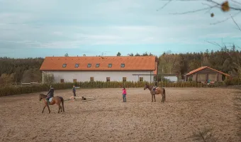 Jízdárna pro koně Vysočina - Apartmány Srdečno Humpolec