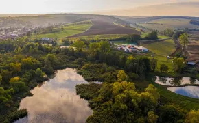 Areál Na Zeleném statku, penzion s restaurací Rašovice, bungalovy jižní Morava