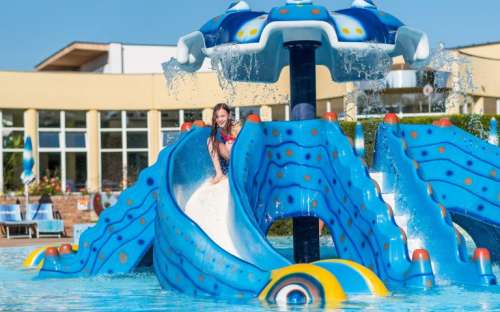 Thermalpark Dunajská Streda - bazén pro děti a skluzavky