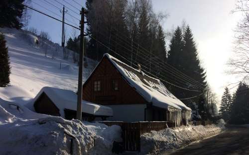 Hirsimökki Jizeran vuoristossa, Udolí Kamenice Tanvald, majoitus Liberecký kraj