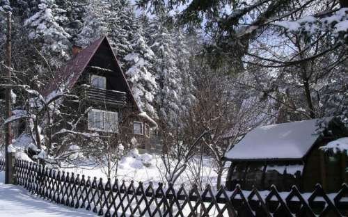 V zimě na chatě