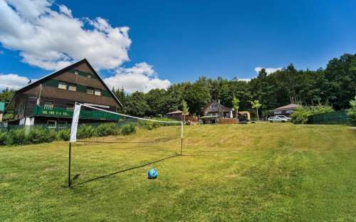 Cottage Markétka Šediviny - campo de futebol perto da casa de campo