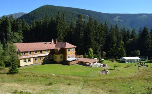 Mountain Chalet Milíře in the heart of the Krkonoše Mountains, accommodation Pec pod Sněžkou, skiing chalets Hradec Králové Region