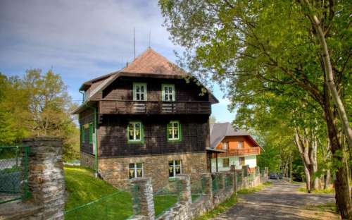 Cottage Šumava Železná Ruda - 宿泊施設 Hojsova Stráž、プルゼニ州シュマヴァのコテージ