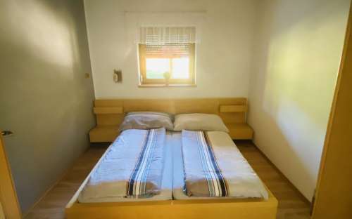 Доњи спаваћи апартман - до 8 особа, Цхата у Млинар - апартман код бране Кружберк