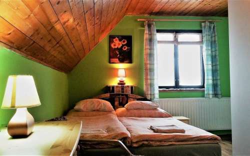 Balkonlu yatak odası - Dağ evi Poštolka - konaklama Valteřice, kır evi kiralama Orlické hory, Výprachtice Pardubice bölgesi
