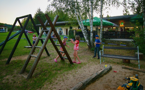 Autocamp Žíchovec – Kinderspielplatz