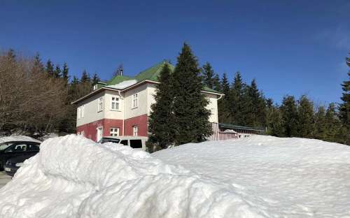 Horský Pension Zámeček - Horní Malá Úpa スキー場近くの宿泊施設、クルコノシュ田園地帯の学校、フラデツ・クラーロヴェ地方の下宿