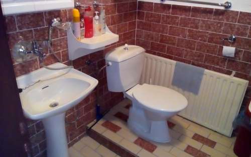 Penzion Sobotín - koupelna u malého apartmánu