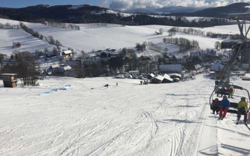 Ski areál Skitech Kunčice, 300 m od penzionu