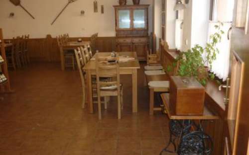 Nhà nghỉ và nhà hàng Na Fürhaple - chỗ ở Šakvice South Moravia, lương hưu vùng Nam Moravian