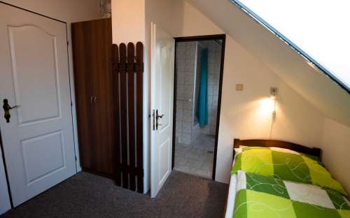 Eenpersoonskamer met extra bed - Penzion Na Hradečku - familie accommodatie in Třebon, goedkope pensions in Zuid-Bohemen