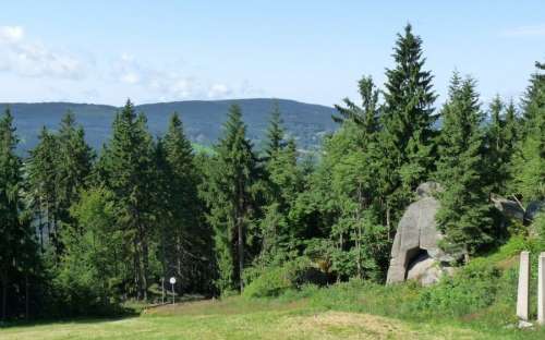 Saladuslik mets Tanvaldský Špičák - Suusamaja Špičák - majutus Tanvaldský Špičák, Jizera mäed, mägimajakesed Libereci piirkond