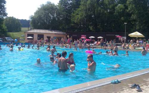 Camp Pecka - Schwimmbad, Schwimmen