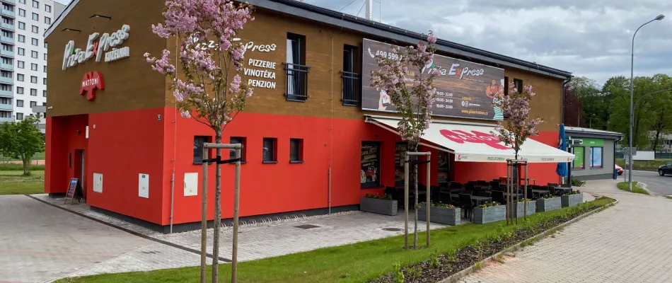 Penzion Kuželna a Express Pizza Trutnov - ubytování apartmány