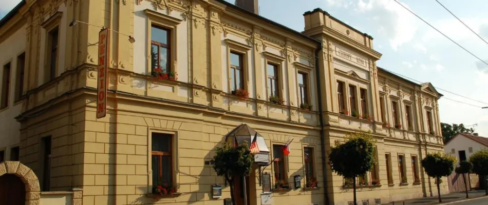 Penzion Černý kůň - ubytování se snídaní Hradec Králové