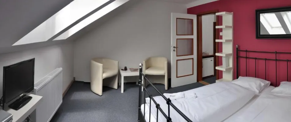 Penzion Pod věží - levné ubytování Kolín, apartmán střední Čechy